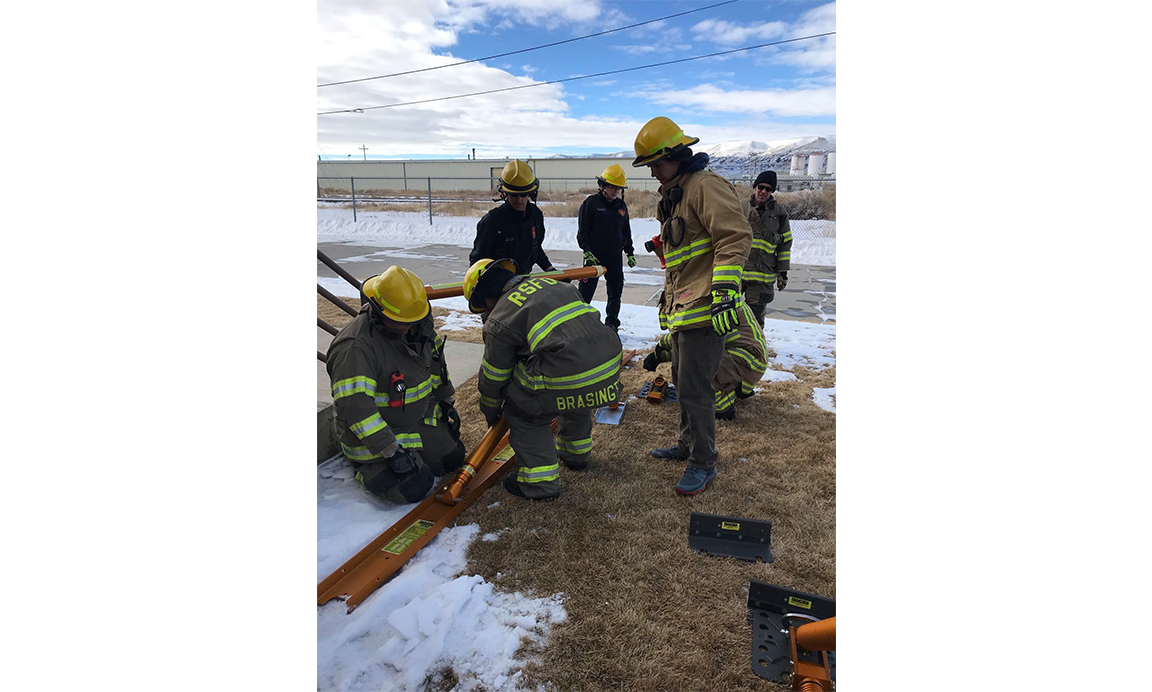 Paratech® — Photos   In service for a US&R Kit to Rock Springs FD, WY image 2